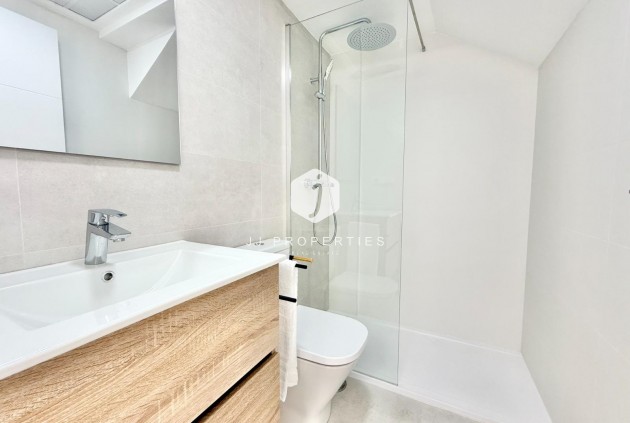 Nouvelle construction - Chalet -
Cox - San Fernando