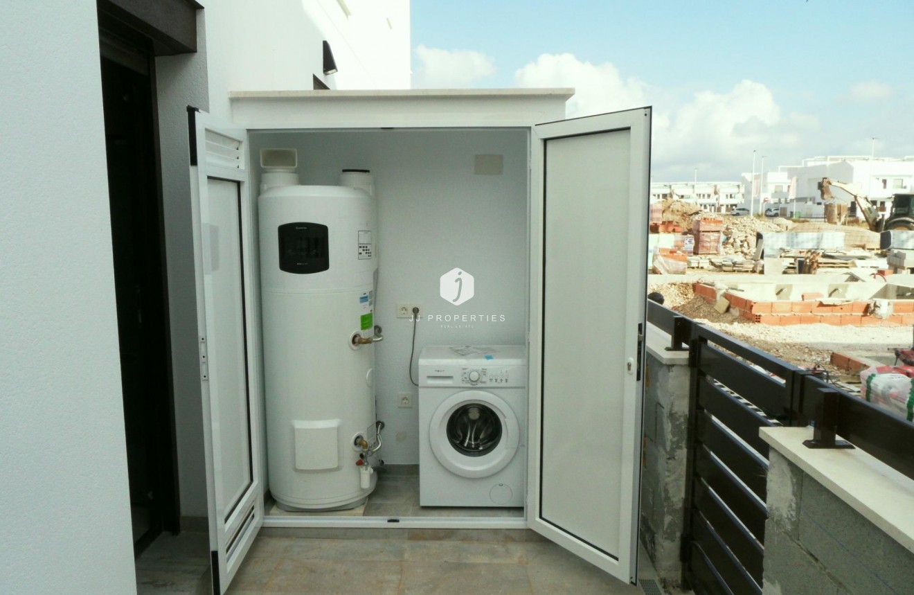 New Build - Chalet -
Pilar de la Horadada - parque Andromeda