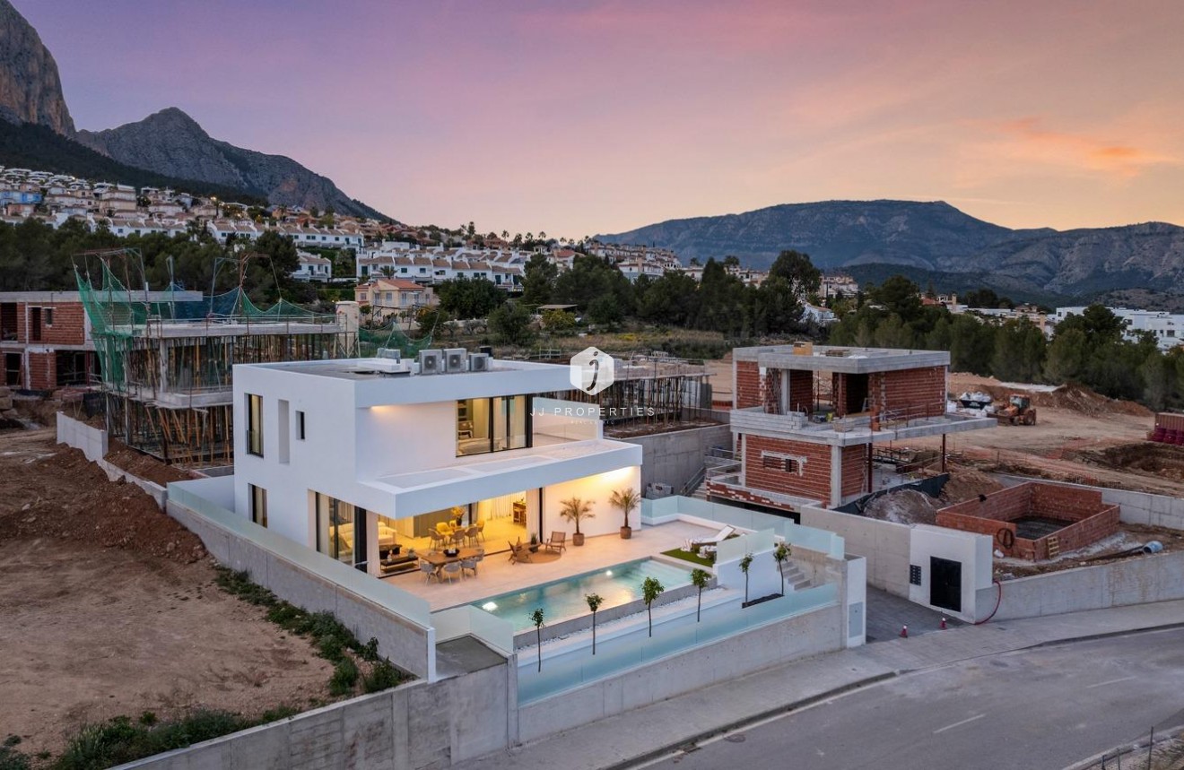 Obra nueva - Villa -
Polop - Urbanizaciones