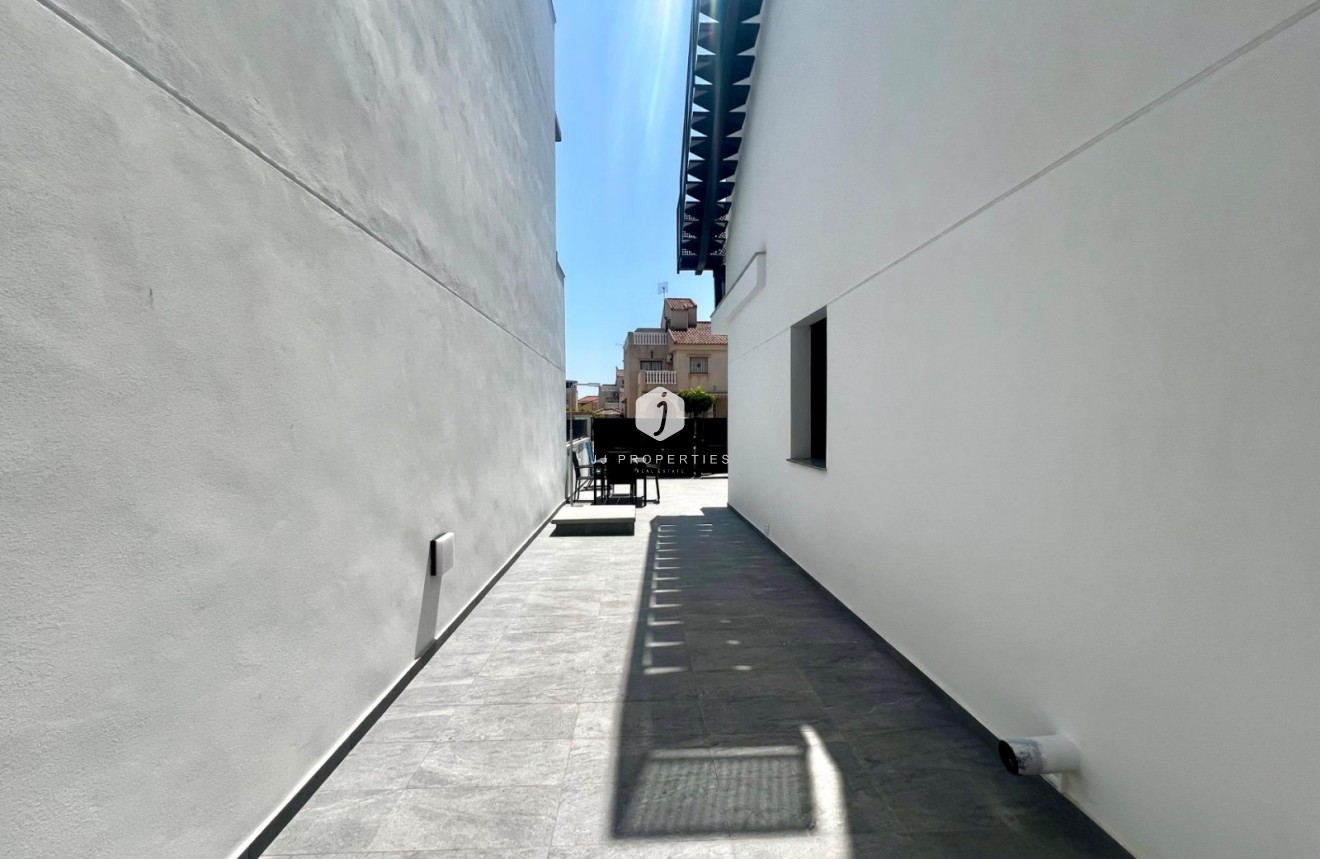 Segunda mano - Villa -
Torrevieja - Torretas