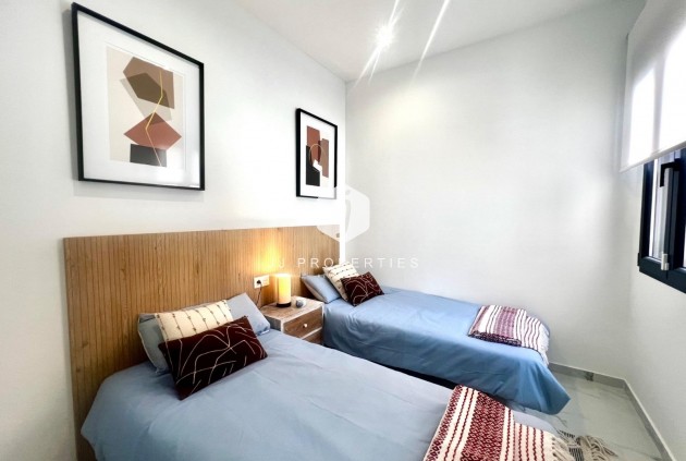 Segunda mano - Villa -
Torrevieja - Torretas