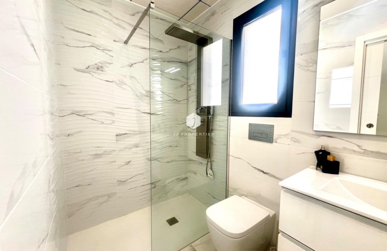 Segunda mano - Villa -
Torrevieja - Torretas