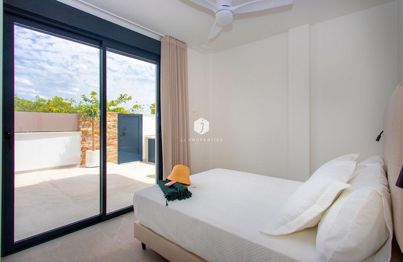 Obra nueva - Chalet -
Sucina