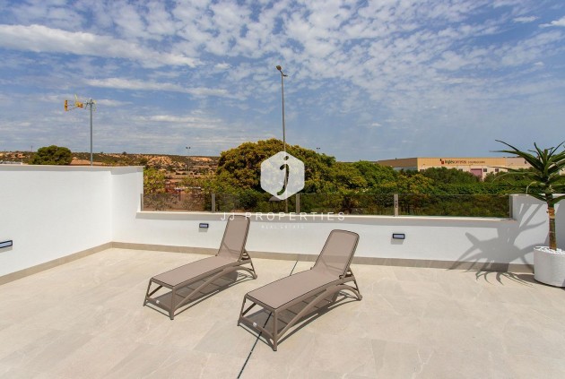 Obra nueva - Chalet -
Sucina