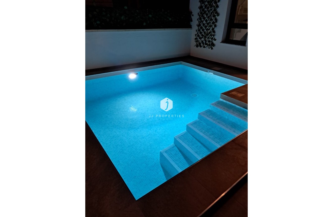 Segunda mano - Villa -
Torrevieja - Torretas