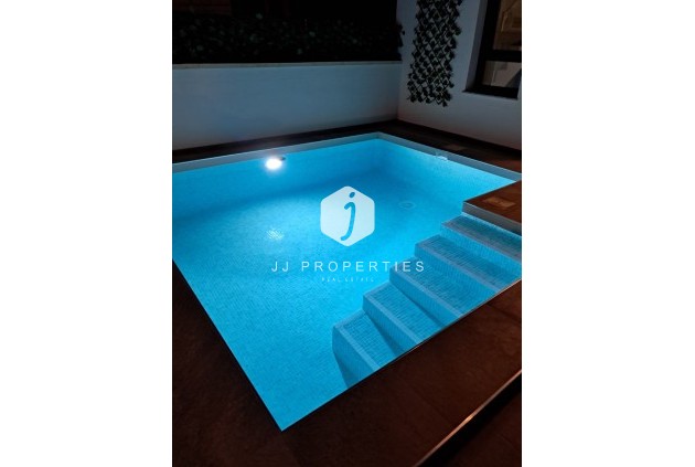 Segunda mano - Villa -
Torrevieja - Torretas