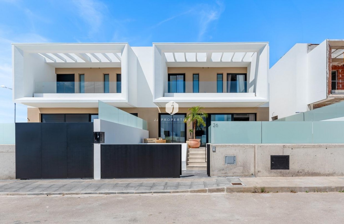 Obra nueva - Chalet -
Dolores - Sector 3