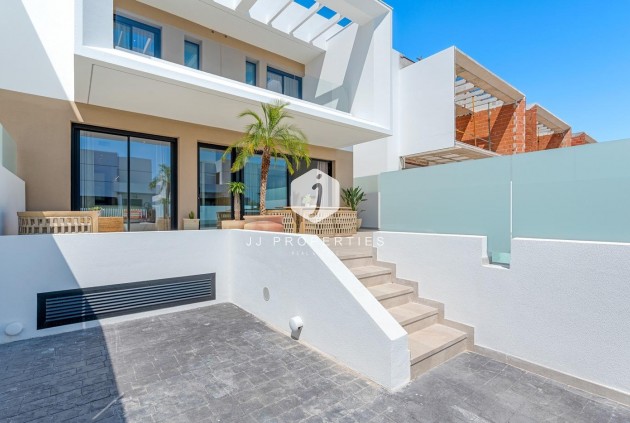 Obra nueva - Chalet -
Dolores - Sector 3