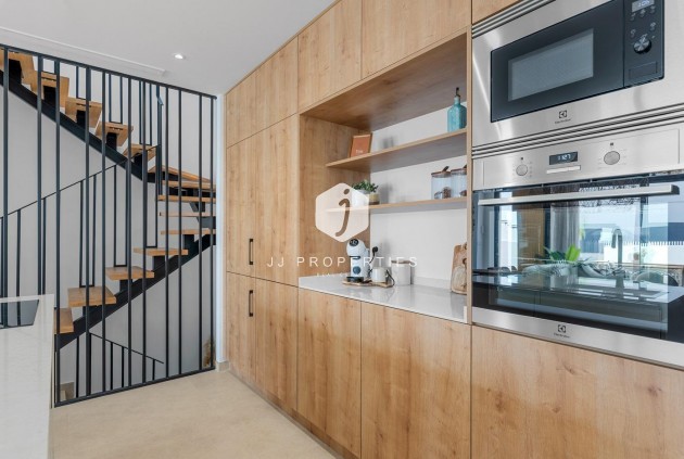 Obra nueva - Chalet -
Dolores - Sector 3