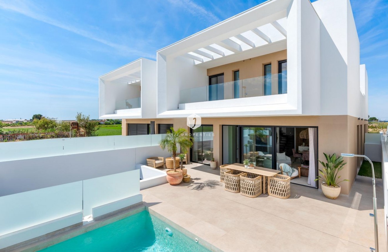 Obra nueva - Chalet -
Dolores - Sector 3