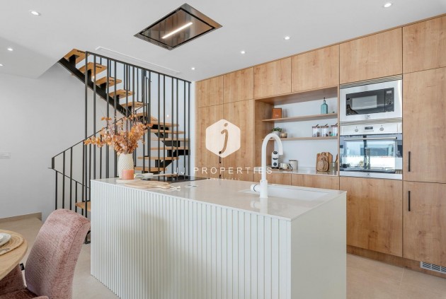 Obra nueva - Chalet -
Dolores - Sector 3