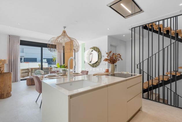 Obra nueva - Chalet -
Dolores - Sector 3