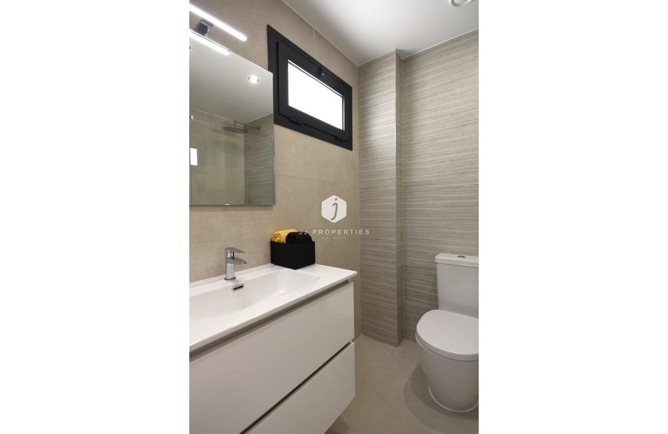 Obra nueva - Apartamento / piso -
San Miguel de Salinas - Pueblo