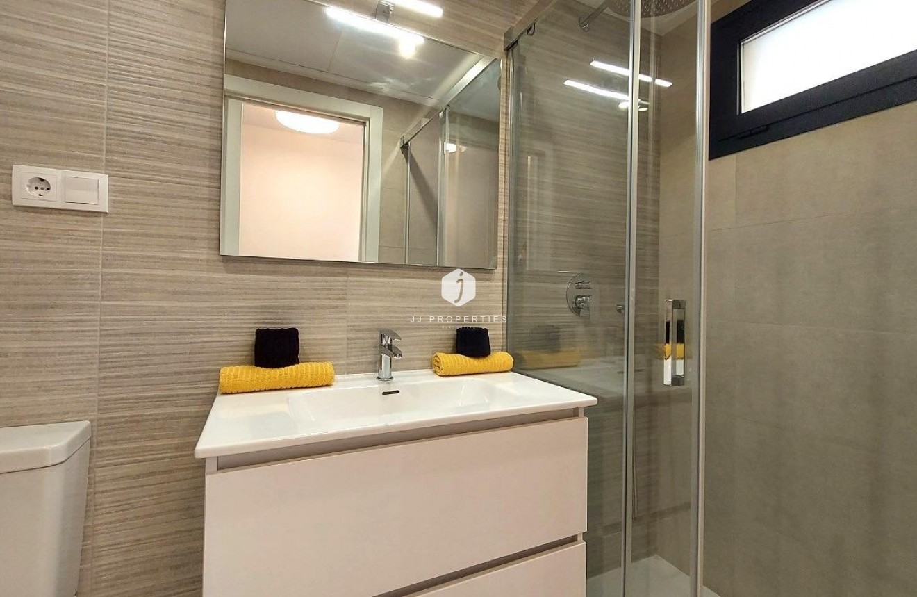 Obra nueva - Ático -
San Miguel de Salinas - Pueblo