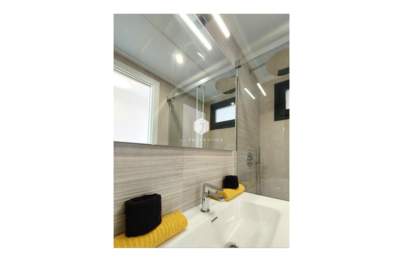 Obra nueva - Ático -
San Miguel de Salinas - Pueblo