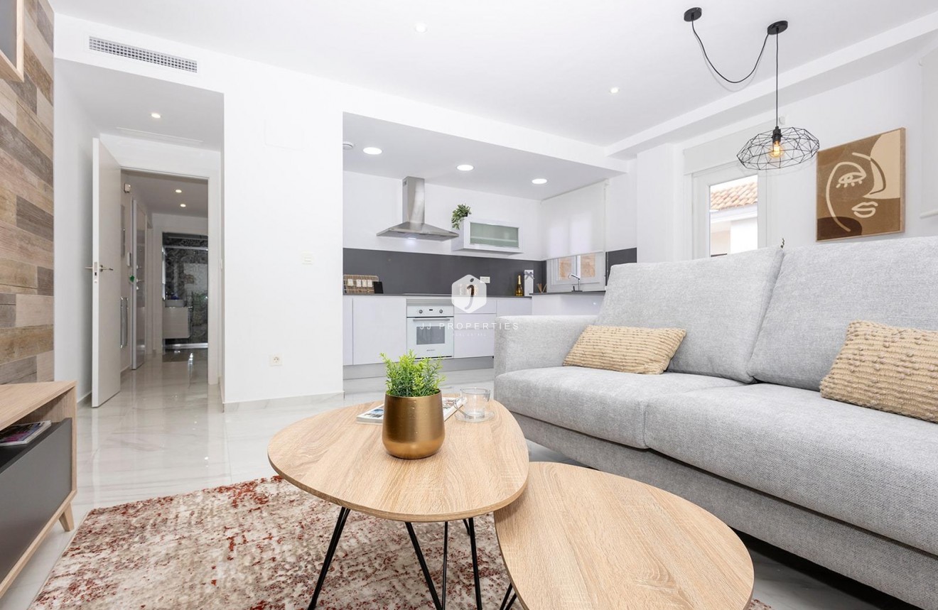 Obra nueva - Apartamento / piso -
Jacarilla - pueblo