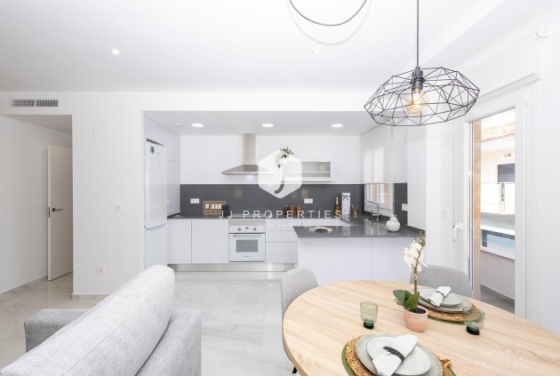 Obra nueva - Apartamento / piso -
Jacarilla - pueblo