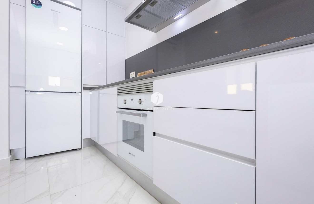 Obra nueva - Apartamento / piso -
Jacarilla - pueblo