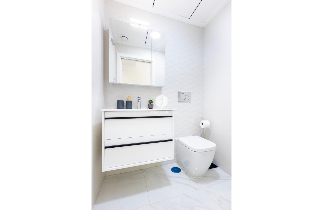 Obra nueva - Apartamento / piso -
Jacarilla - pueblo