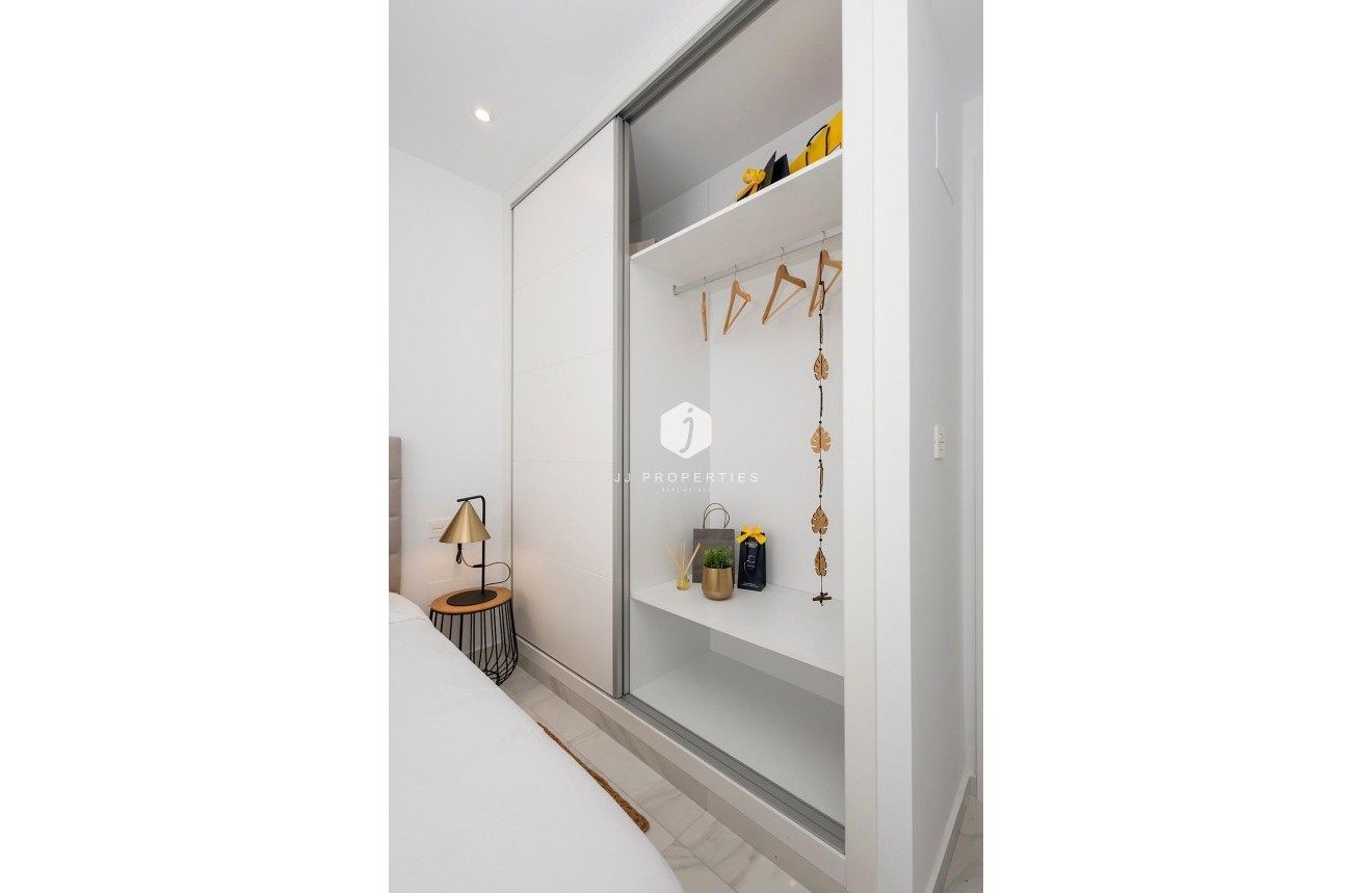 Obra nueva - Apartamento / piso -
Jacarilla - pueblo