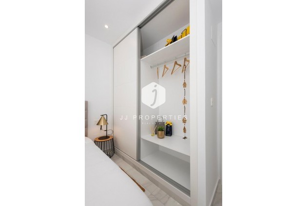 Obra nueva - Apartamento / piso -
Jacarilla - pueblo