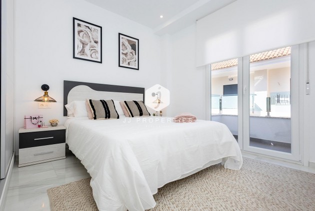 Obra nueva - Apartamento / piso -
Jacarilla - pueblo