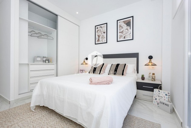 Obra nueva - Apartamento / piso -
Jacarilla - pueblo