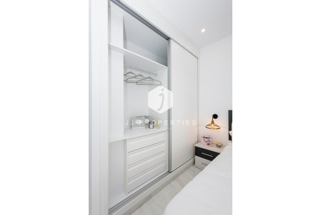 Obra nueva - Apartamento / piso -
Jacarilla - pueblo