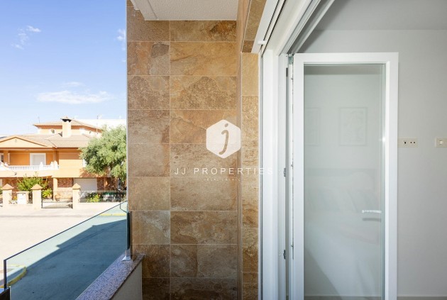 Obra nueva - Apartamento / piso -
Jacarilla - pueblo