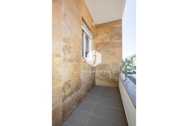 Obra nueva - Apartamento / piso -
Jacarilla - pueblo