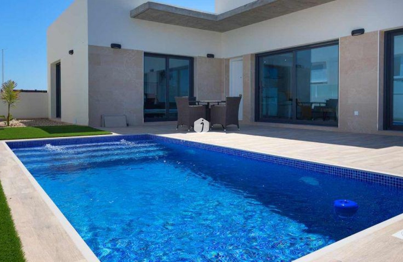 Obra nueva - Chalet -
Daya Nueva - Centro