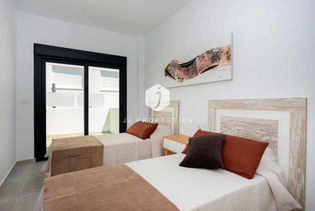 Obra nueva - Chalet -
Daya Nueva - Centro