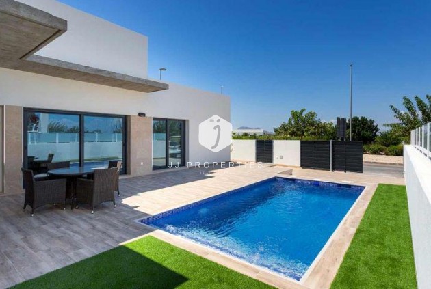 Obra nueva - Chalet -
Daya Nueva - Centro