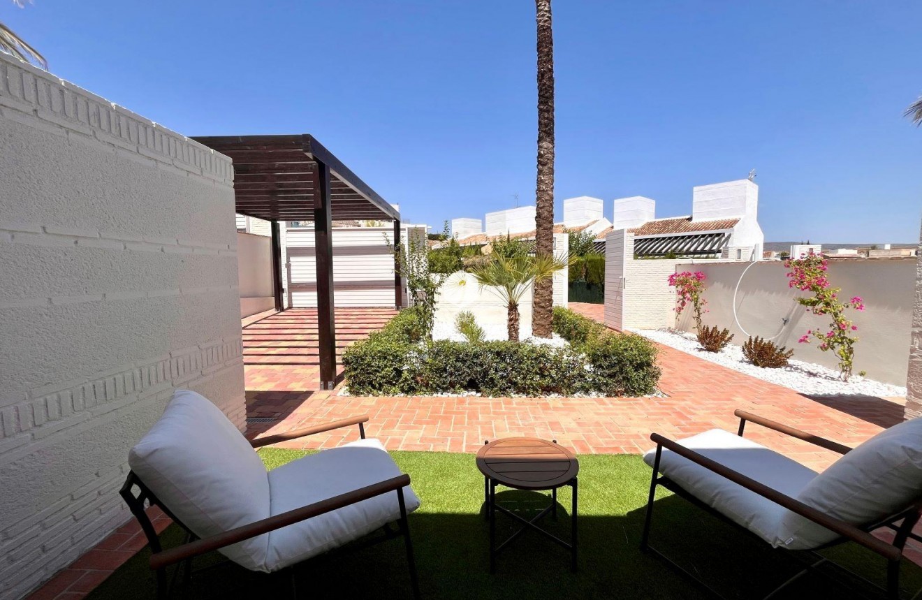 Obra nueva - Chalet -
Sucina - Peraleja Golf