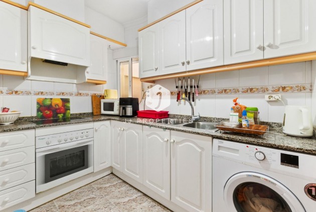 Segunda mano - Apartamento / piso -
Torrevieja - Torrevieja Centro