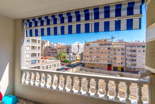 Segunda mano - Apartamento / piso -
Torrevieja - Torrevieja Centro