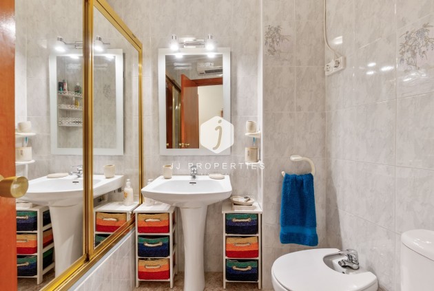 Segunda mano - Apartamento / piso -
Torrevieja - Torrevieja Centro