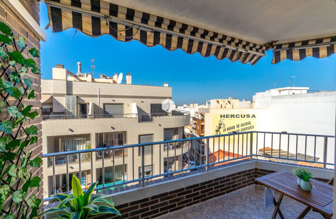 Segunda mano - Apartamento / piso -
Torrevieja - Torrevieja Centro