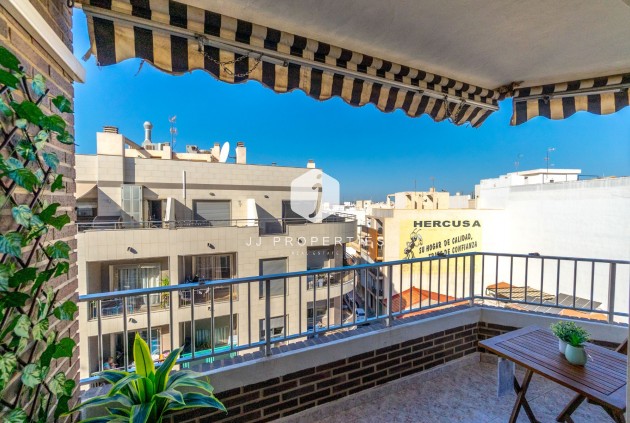 Segunda mano - Apartamento / piso -
Torrevieja - Torrevieja Centro