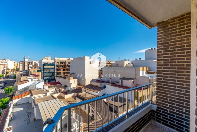 Segunda mano - Apartamento / piso -
Torrevieja - Torrevieja Centro