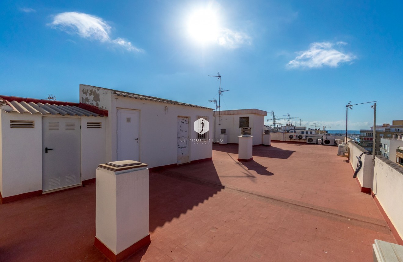 Segunda mano - Apartamento / piso -
Torrevieja - Torrevieja Centro