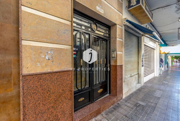 Segunda mano - Apartamento / piso -
Torrevieja - Torrevieja Centro