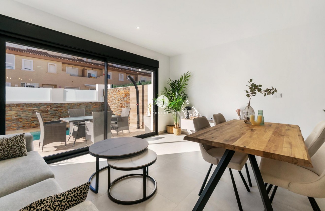 Obra nueva - Chalet -
San Pedro del Pinatar - Polideportivo