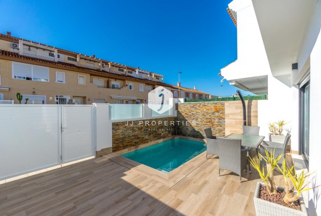 Obra nueva - Chalet -
San Pedro del Pinatar - Polideportivo