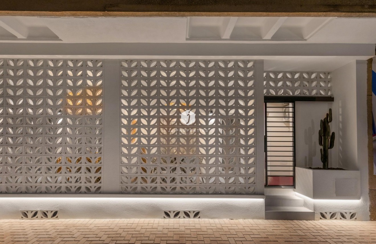 Obra nueva - Apartamento / piso -
Torrevieja - Playa Los Naufragos