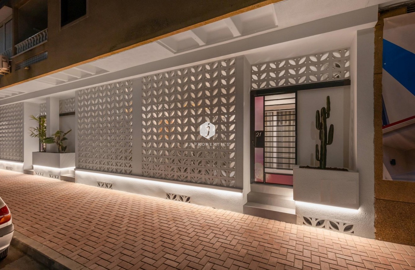 Obra nueva - Apartamento / piso -
Torrevieja - Playa Los Naufragos