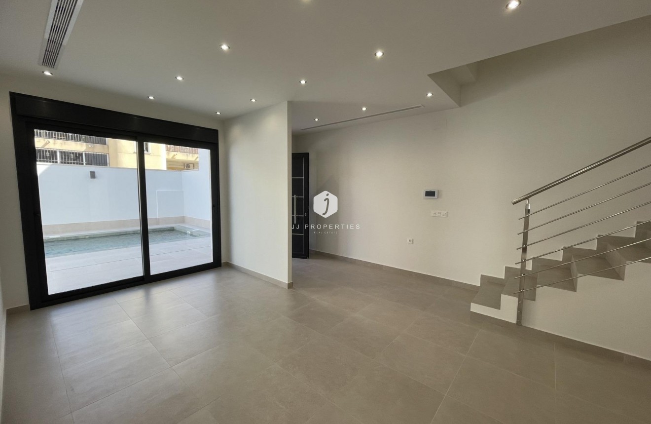 Obra nueva - Villa -
Almoradí - Heredades