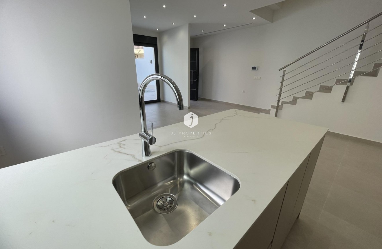 Obra nueva - Villa -
Almoradí - Heredades