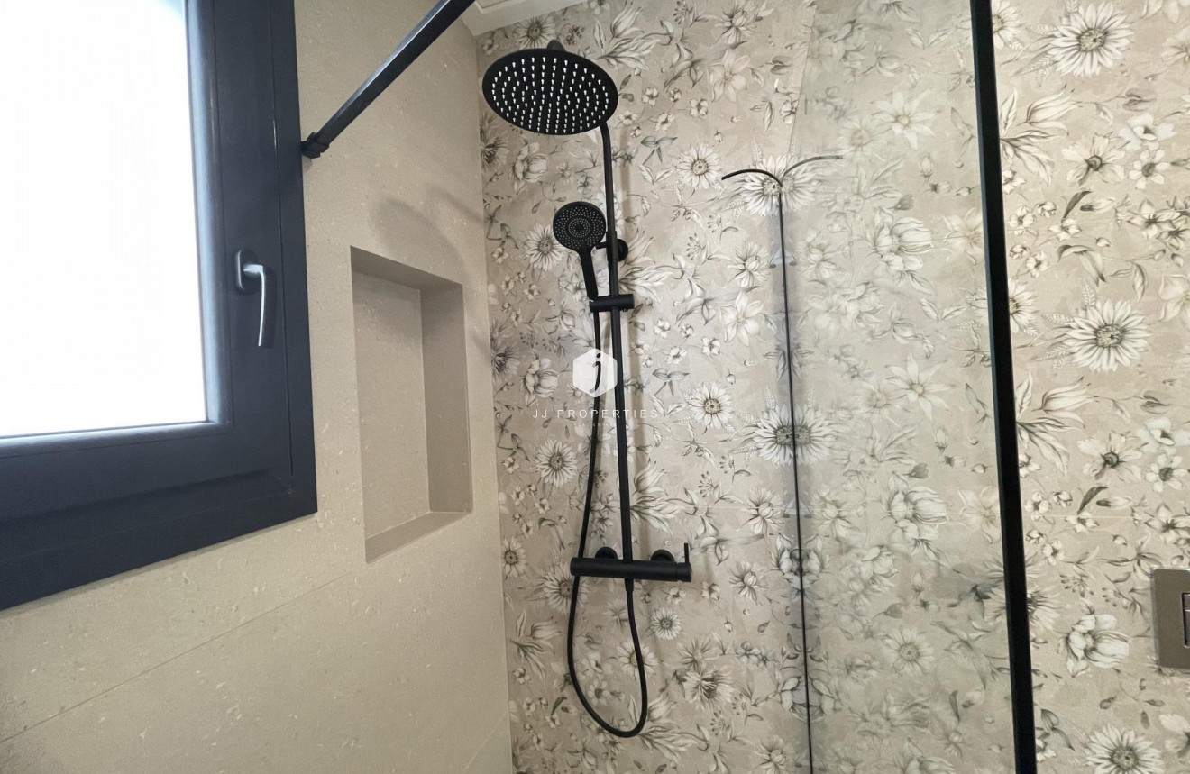 Obra nueva - Villa -
Almoradí - Heredades