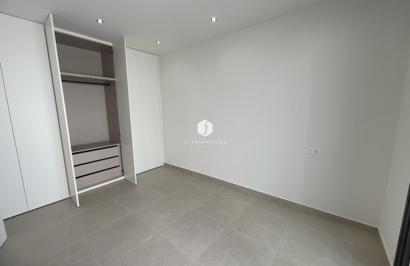 Obra nueva - Villa -
Almoradí - Heredades